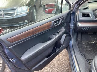 2016 Subaru Outback 2.5i Limited - Driver's Front Door Image